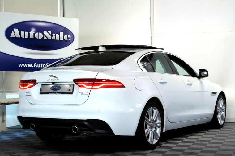 Jaguar XE