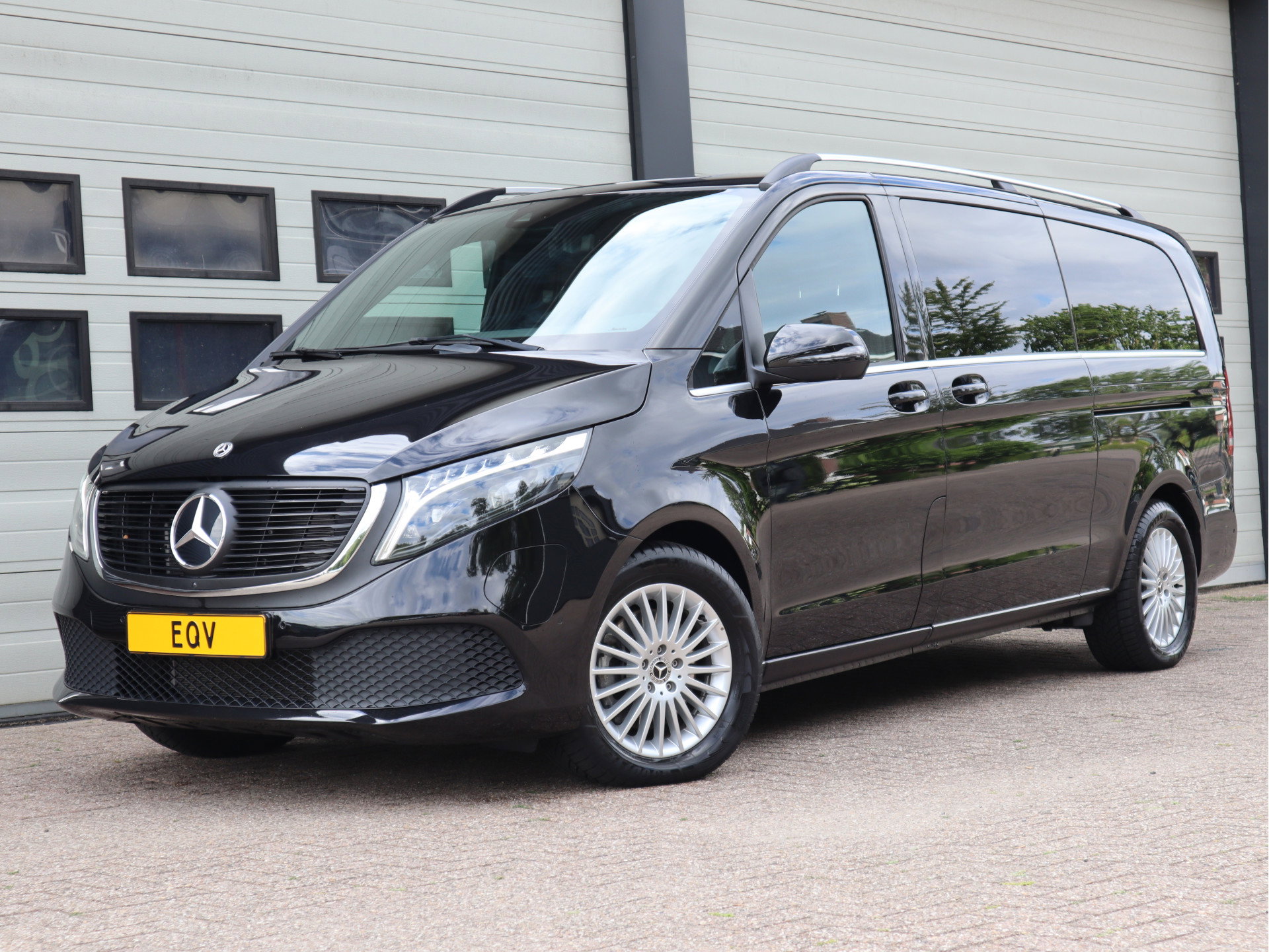 Foto van Mercedes-Benz EQV