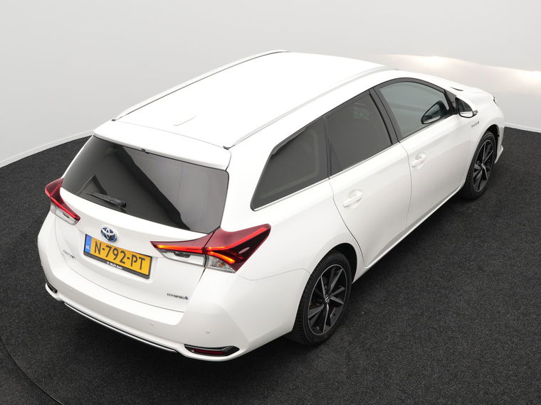 Toyota Auris Touring Sports