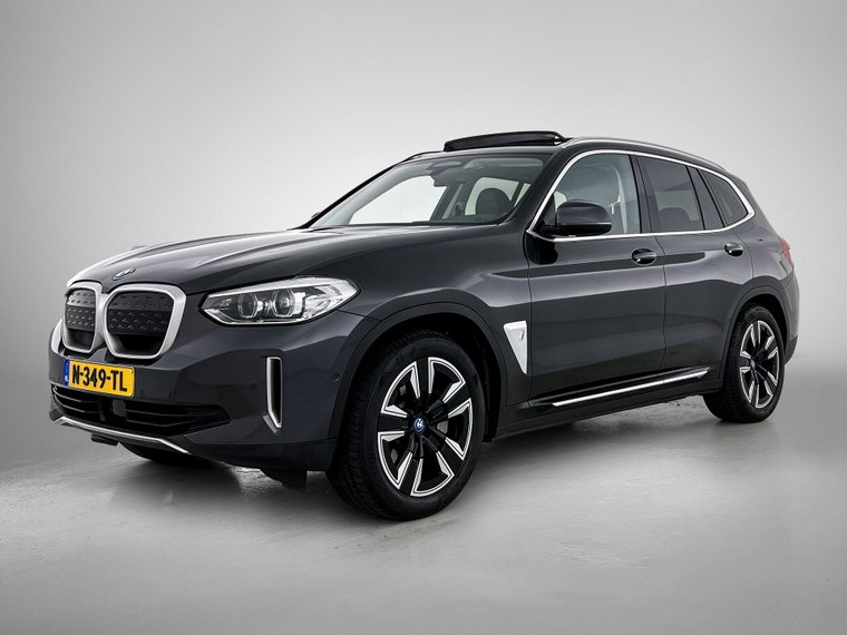 Foto van BMW iX3