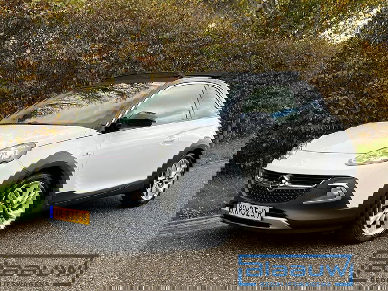 Foto van Opel Adam 1.0 Turbo Rocks BlitZ