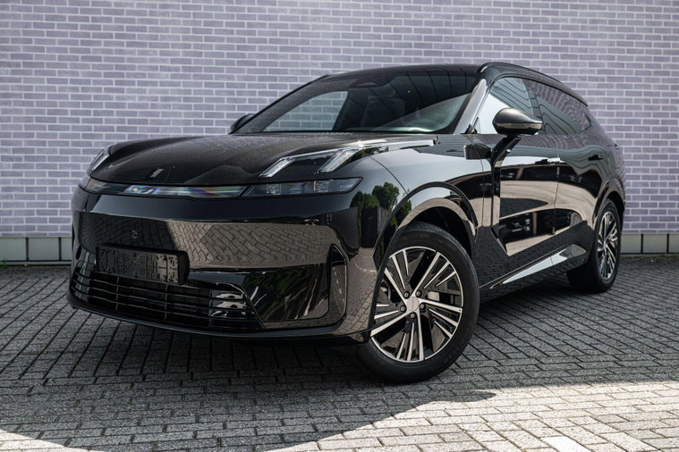 Lynk & Co 08