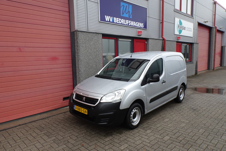 Foto van Peugeot Partner