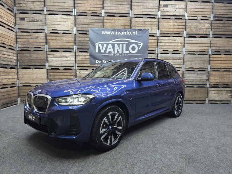 Foto van BMW iX3
