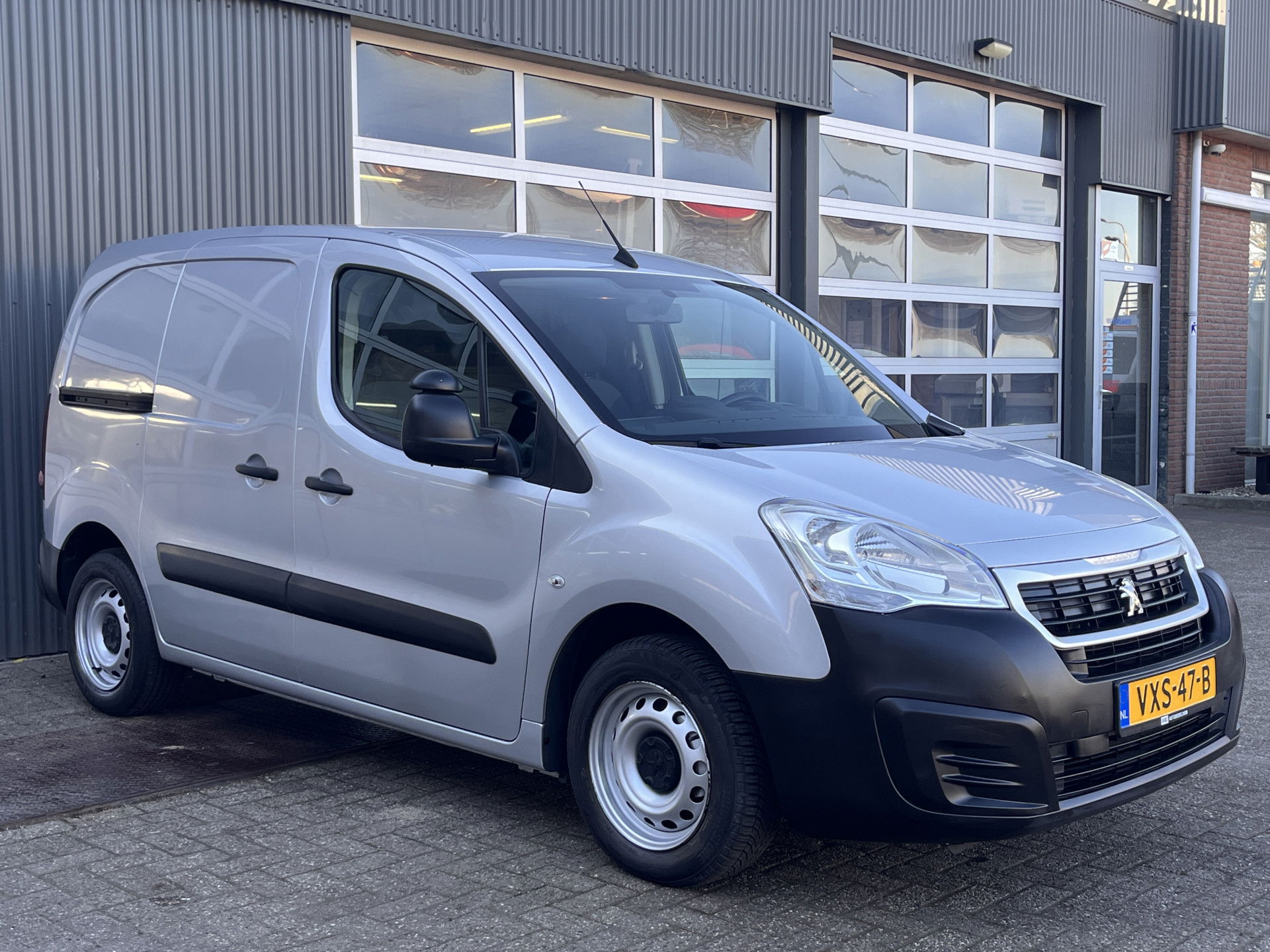 Foto van Peugeot Partner