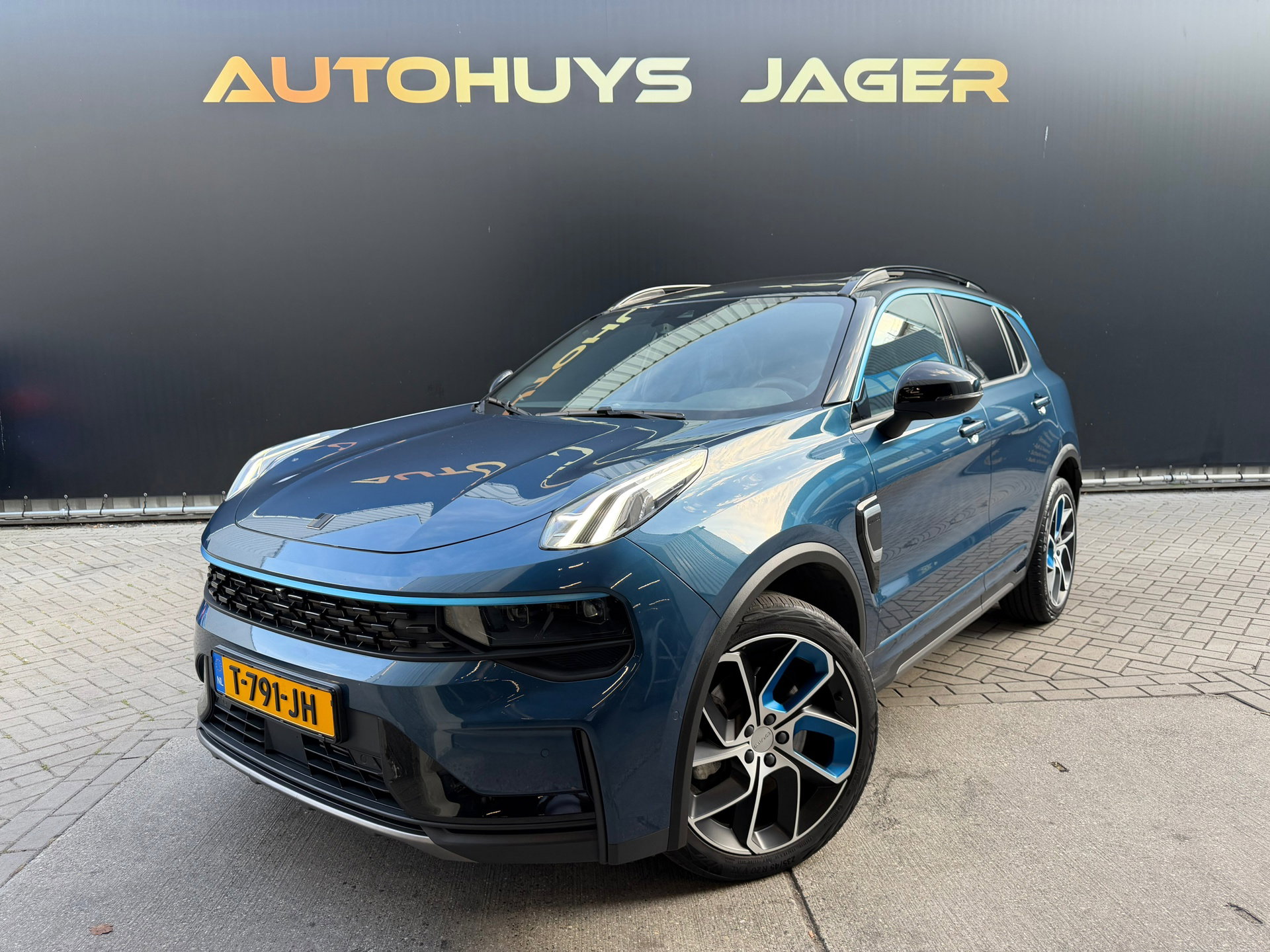 Foto van Lynk & Co 01