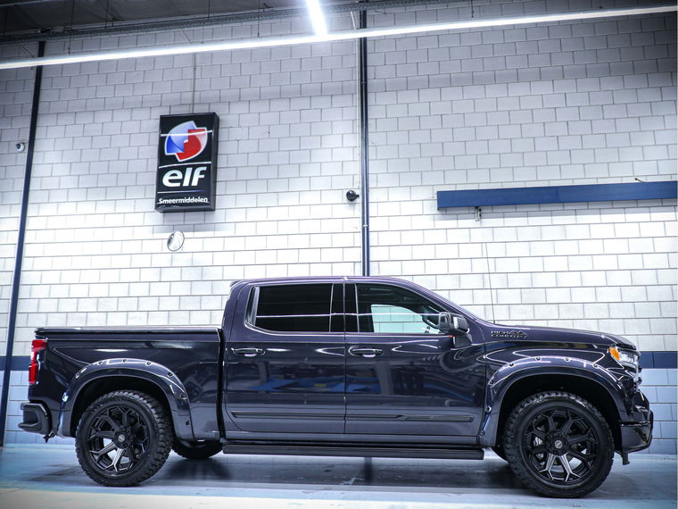 Chevrolet Silverado 1500 High Country | Black Ops Dark Ash Metallic