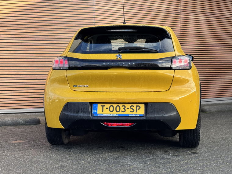 Peugeot e-208