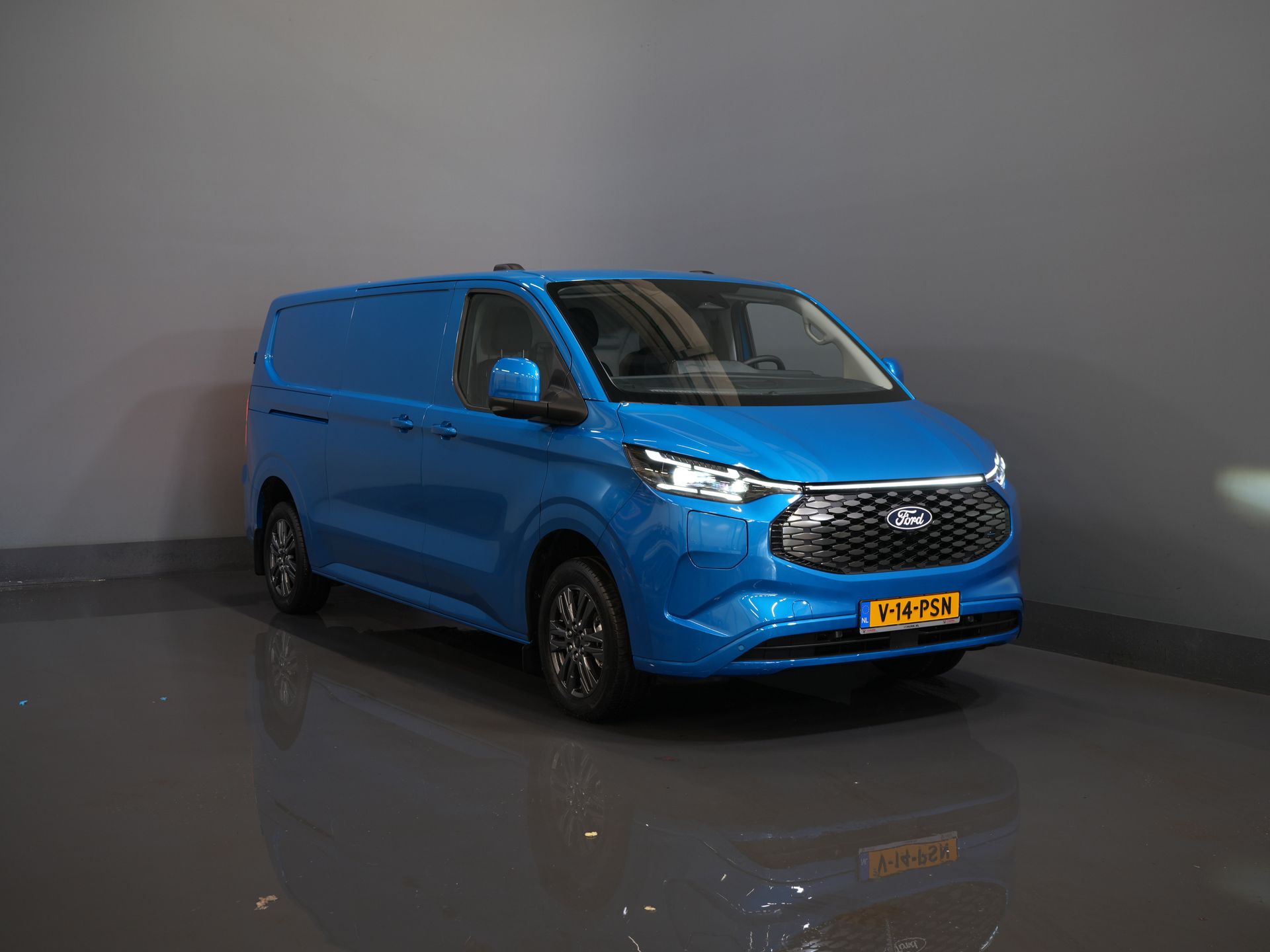 Foto van Ford E-Transit Custom