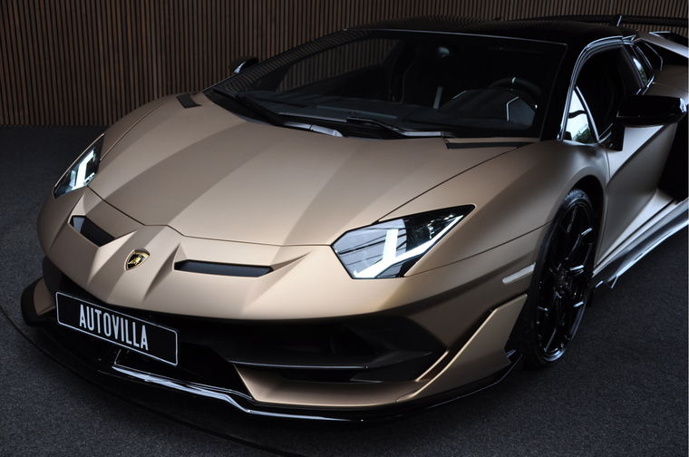 Lamborghini Aventador