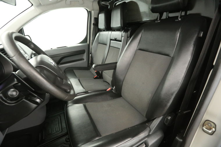 Toyota ProAce Worker