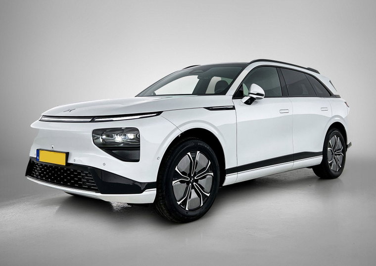 XPENG G9