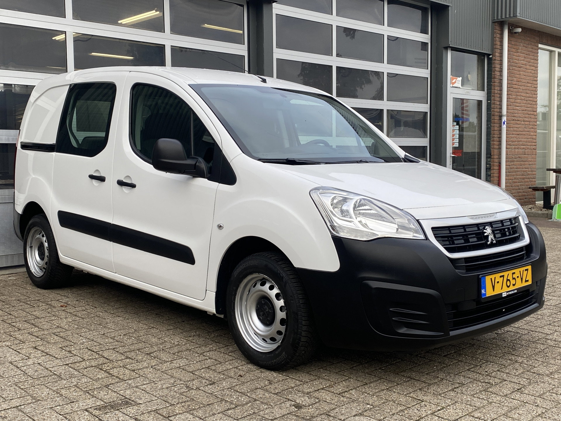Foto van Peugeot Partner