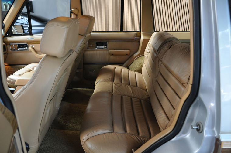 Jeep Wagoneer