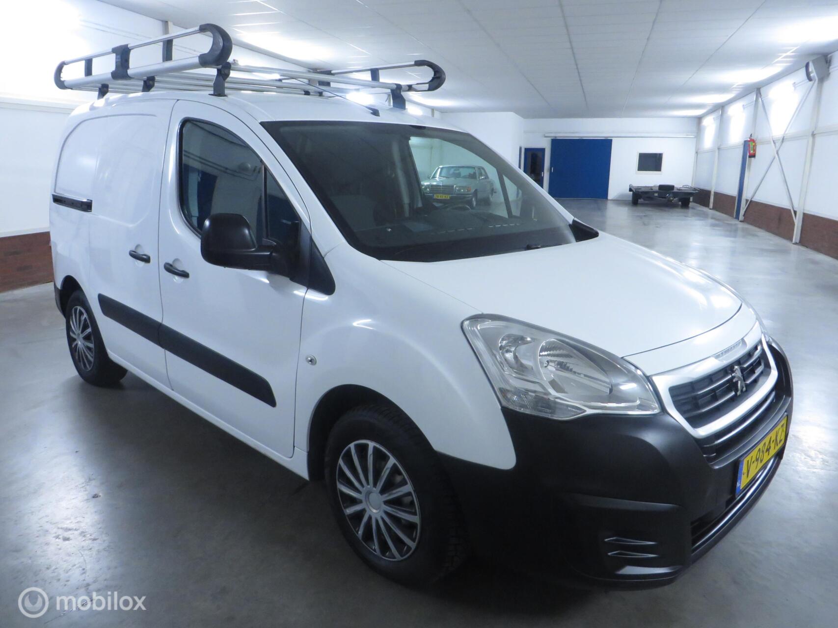 Foto van Peugeot Partner