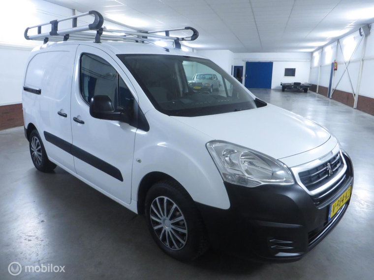 Foto van Peugeot Partner
