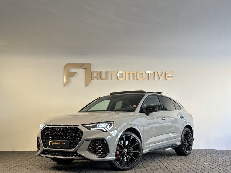Foto van Audi RSQ3