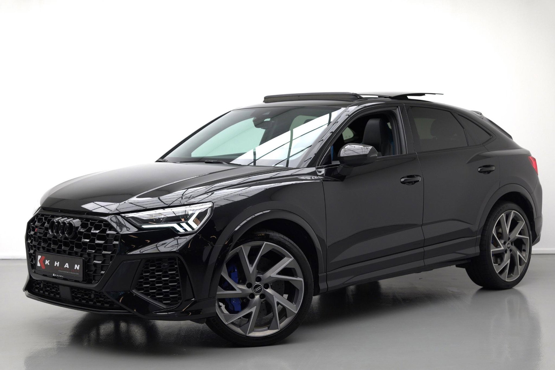 Foto van Audi RSQ3