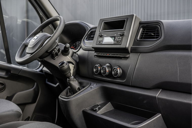 Nissan Interstar