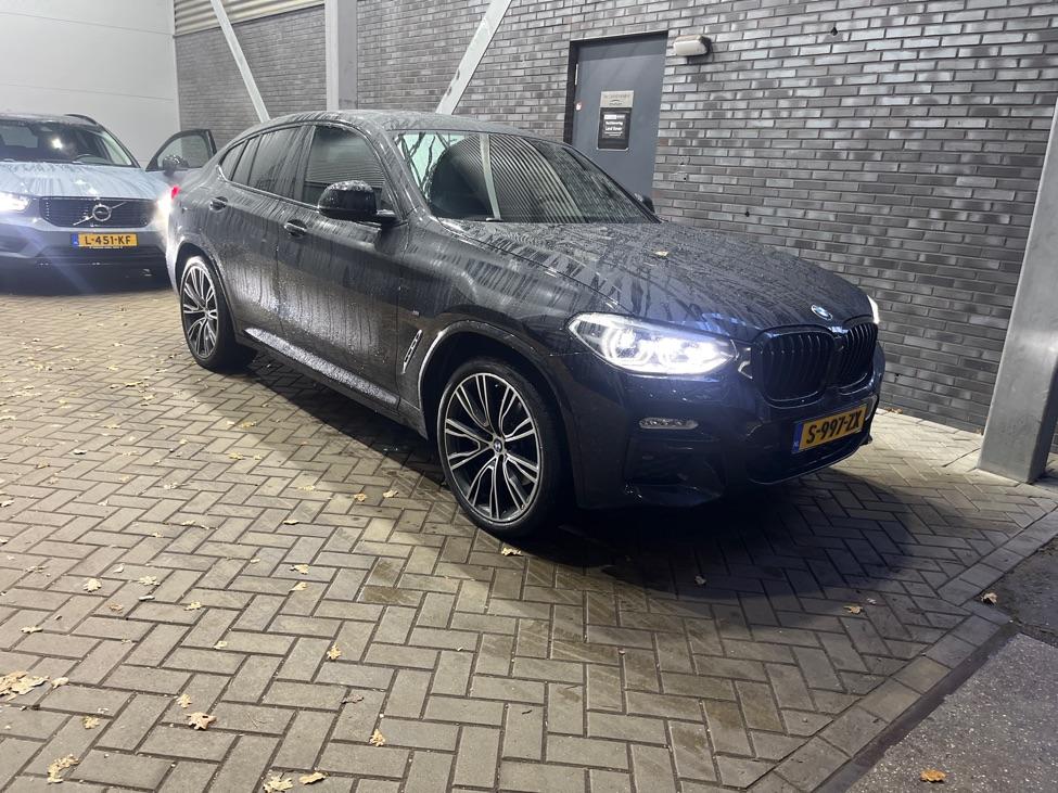 Foto van BMW X4