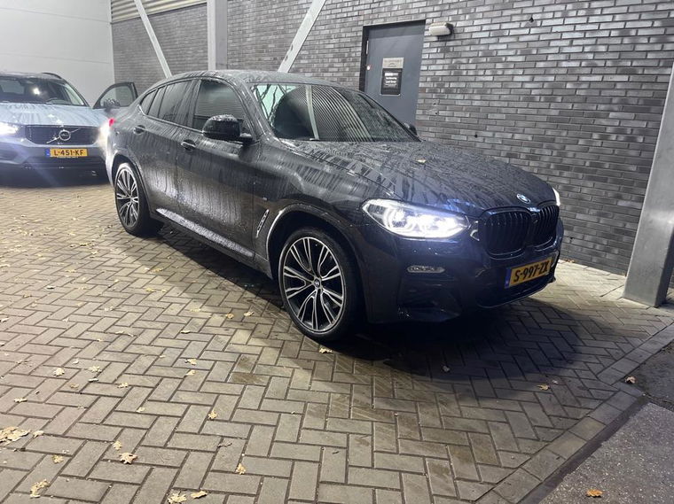 Foto van BMW X4