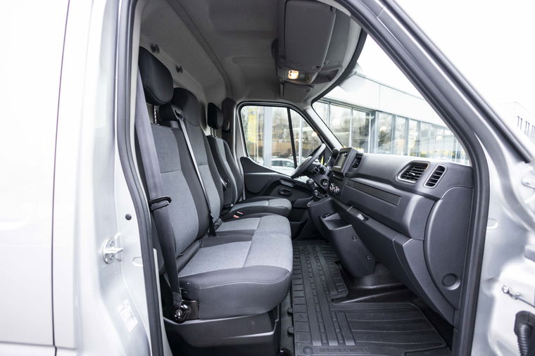 Nissan Interstar