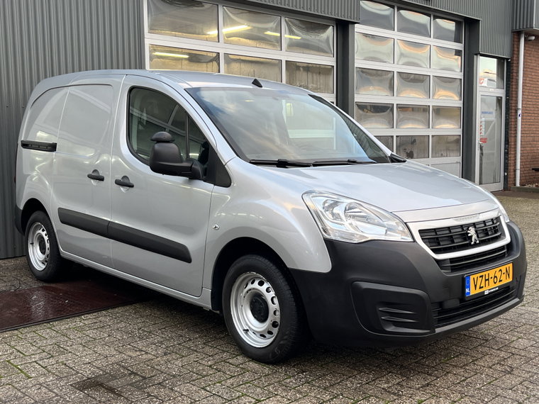 Foto van Peugeot Partner