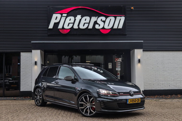 Volkswagen Golf foto 1