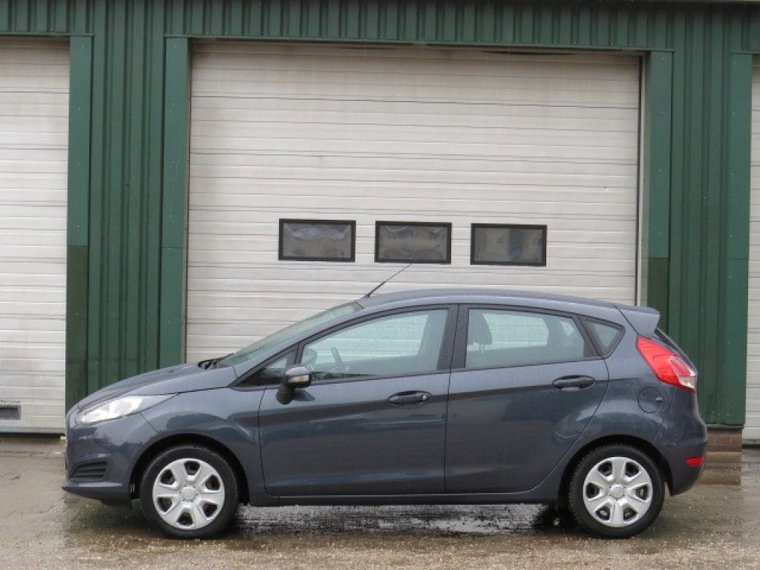 Ford Fiesta foto 1