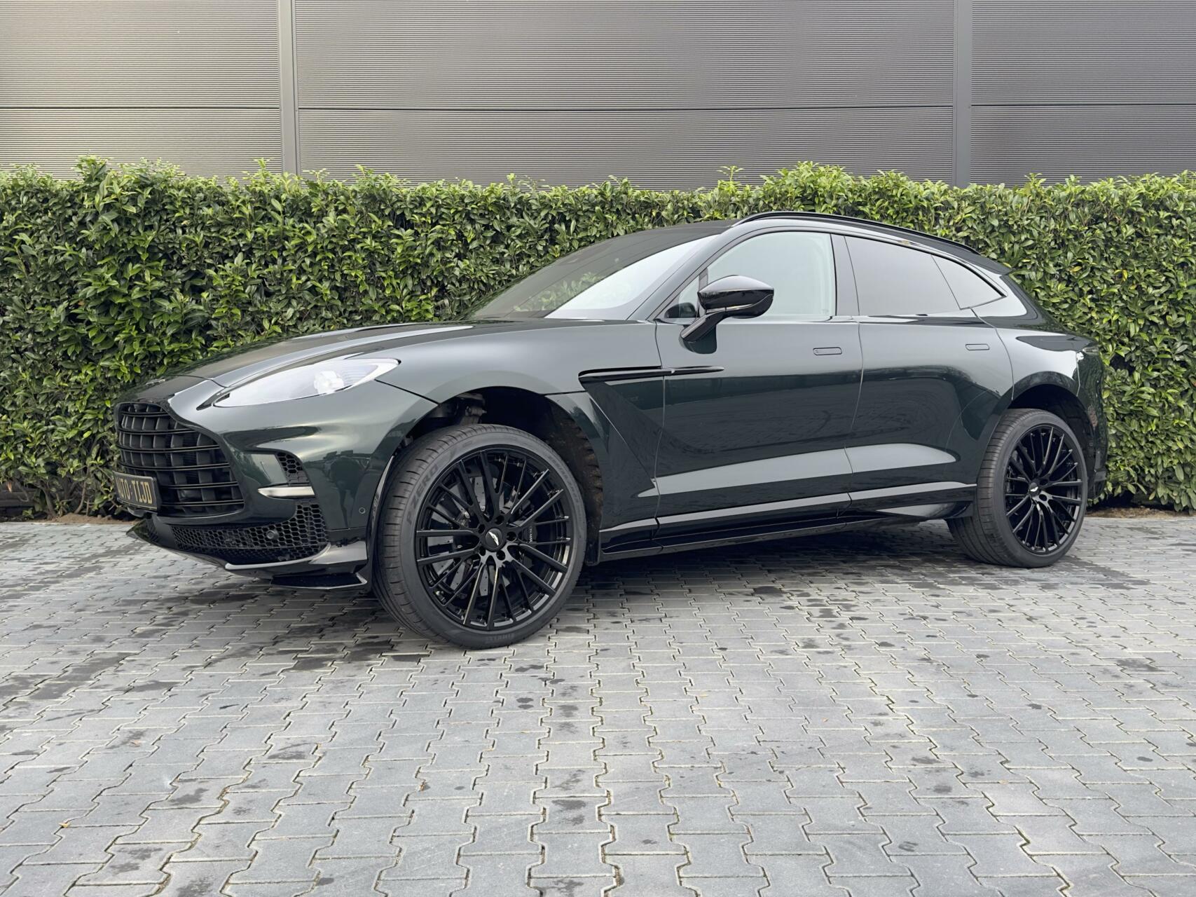 Foto van Aston Martin DBX
