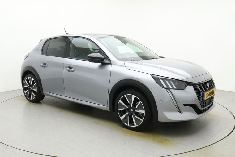 Peugeot e-208