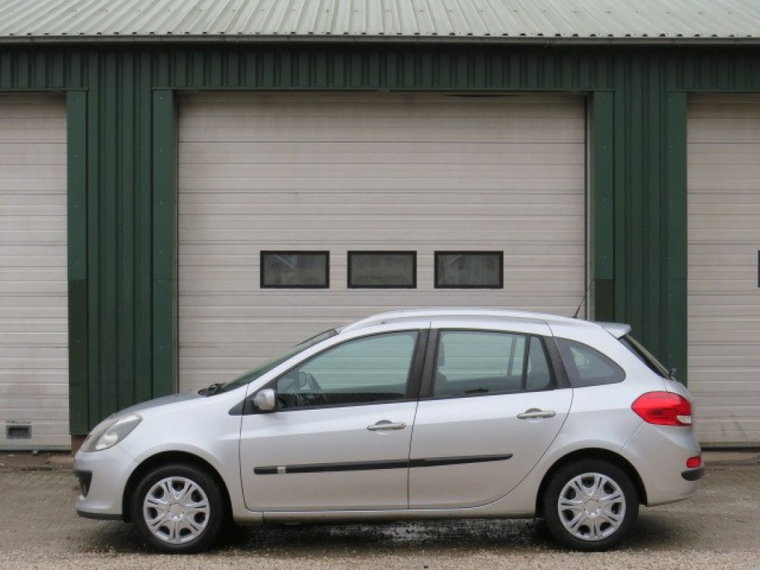 Renault Clio foto 1