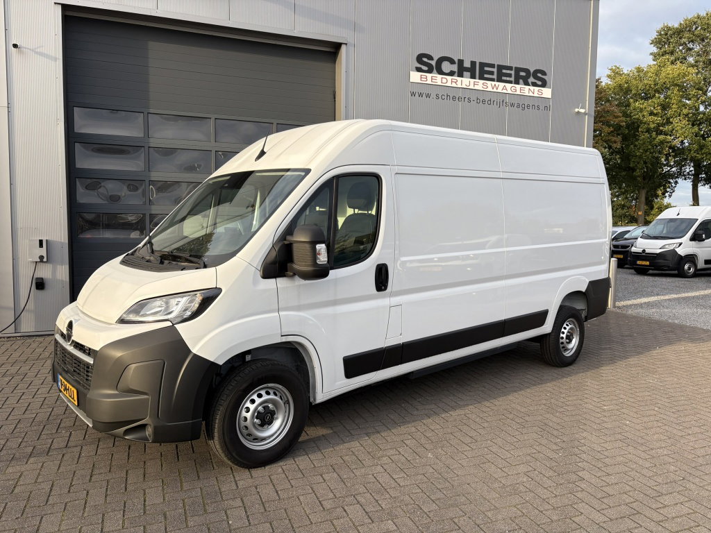 Foto van Opel Movano-e
