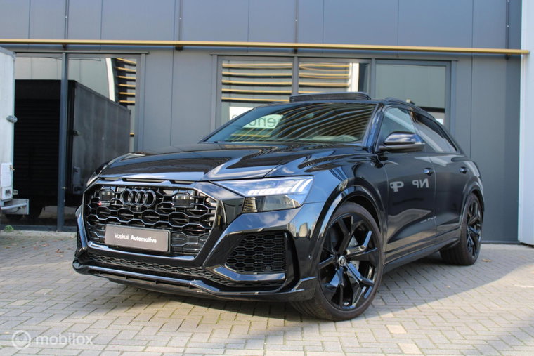 Foto van Audi RSQ8